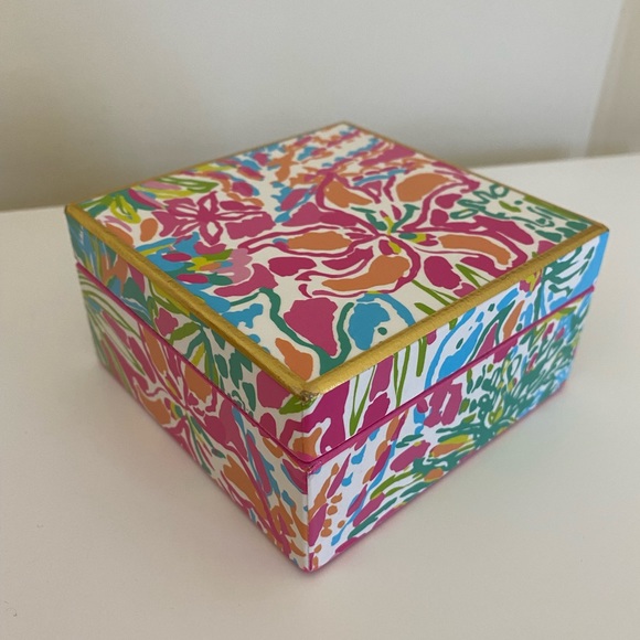 Lilly Pulitzer Other - Lilly Pulitzer Fan Sea Pants Small Lacquer Box